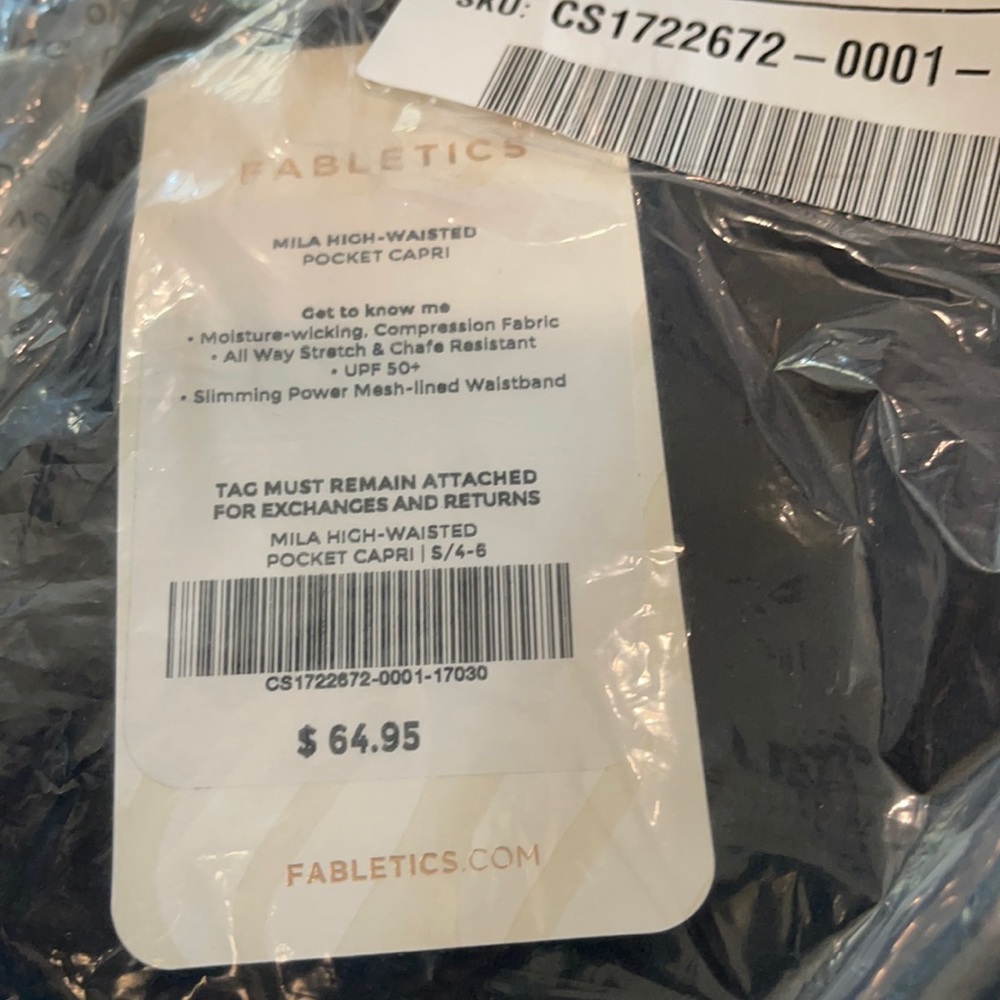 NWT❗️ Fabletics Mila High-Waisted Pocket Capris - Picture 16 of 16